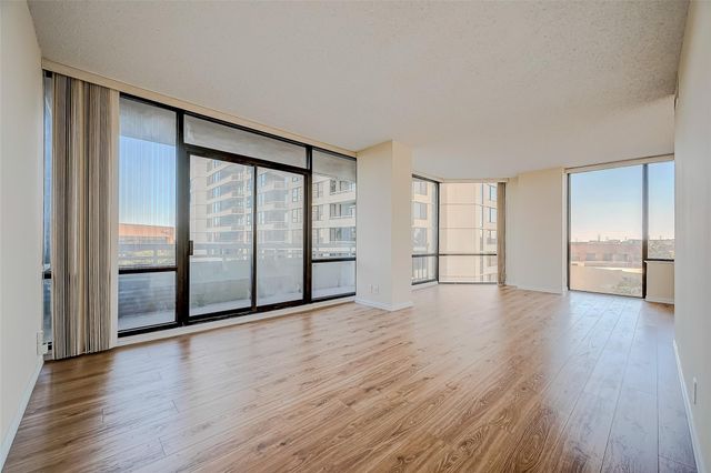 14 Greenway, Houston, TX, 77046