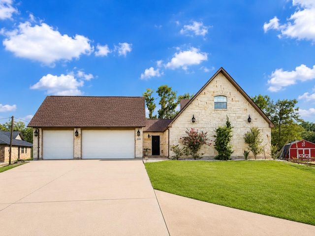  228 Fawn Trl, Lake Jackson, TX 77566