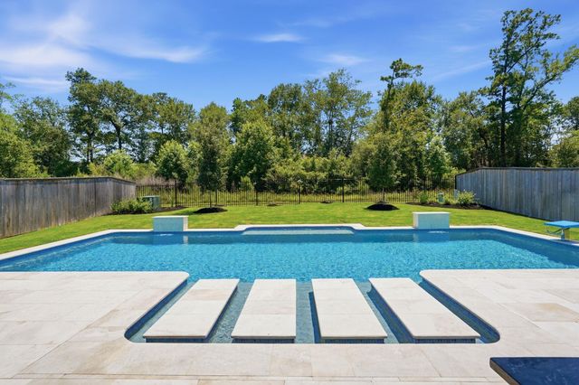  8135 Allston Village Trl, The Woodlands, TX 77389