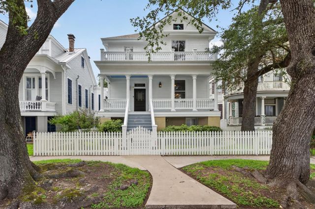  1324 Sealy St, Galveston, TX 77550