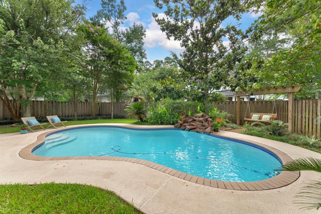 126 Wisteria Walk, The Woodlands, TX, 77381