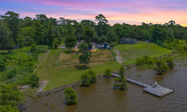  3843 Simon Rd, Anahuac, TX 77514