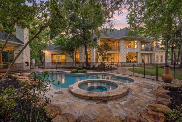 31 Hollymead Dr, Spring, TX 77381