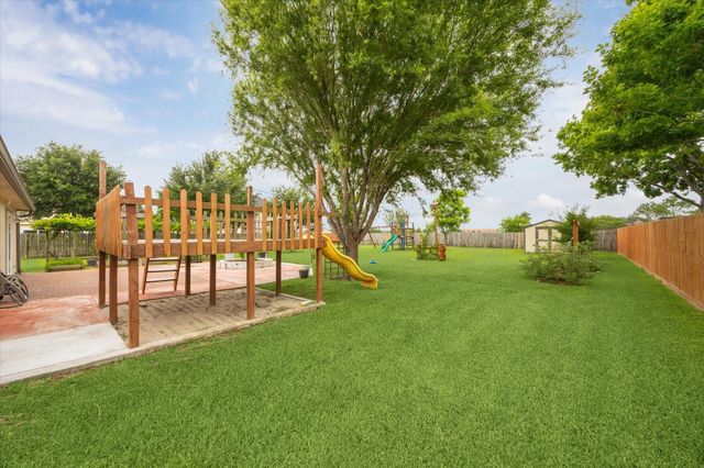 3402 Fox, Pearland, TX, 77581