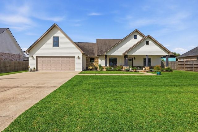 613 13th, Nederland, TX, 77627