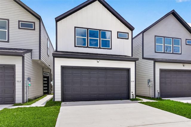  7719 Bowen St, Houston, TX 77051