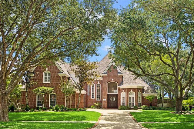 3319 Oakland Dr, Sugar Land, TX 77479