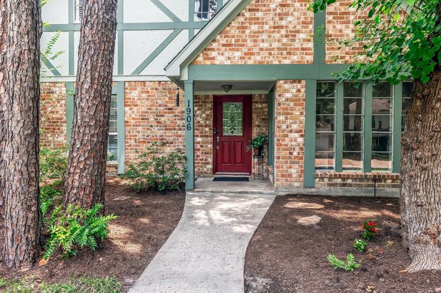1906 Foxtail, The Woodlands, TX, 77380