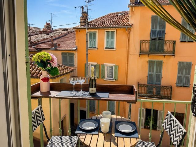 2, place de la Paix, Villefranche -sur-Mer