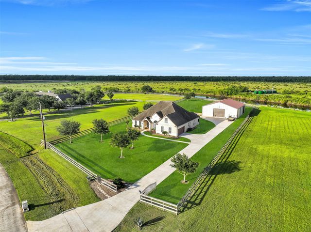  7611 Oak Alley Ct, Rosharon, TX 77583