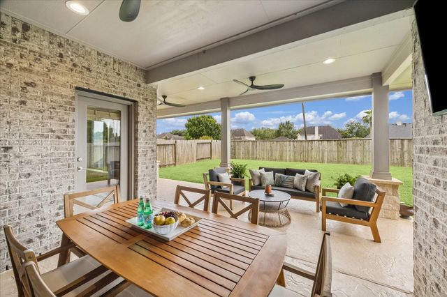  1520 Harvest Vine Ct, Friendswood, TX 77546