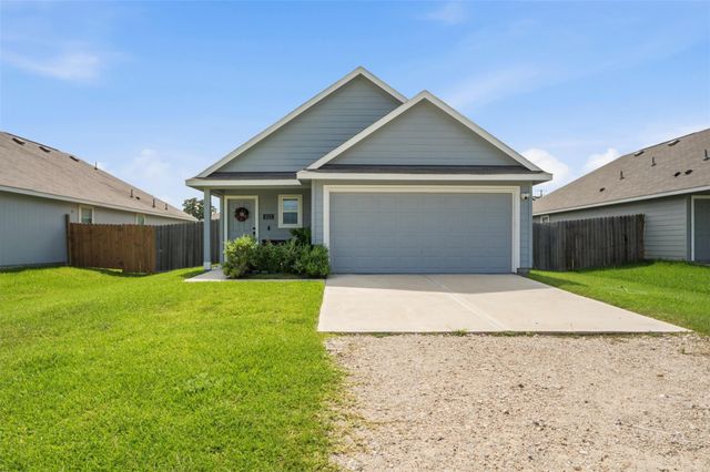 1523 22nd, Hempstead, TX, 77445