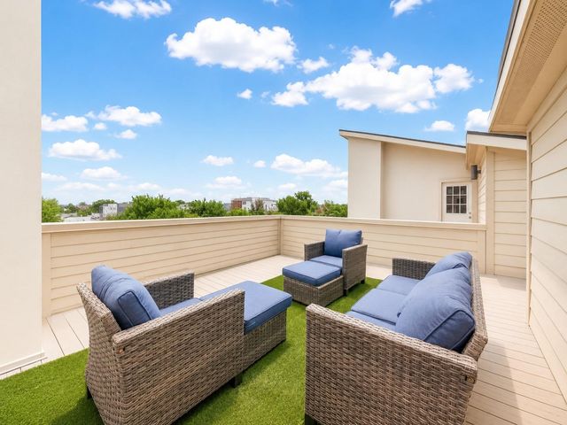 2320 Emancipation, Houston, TX, 77004