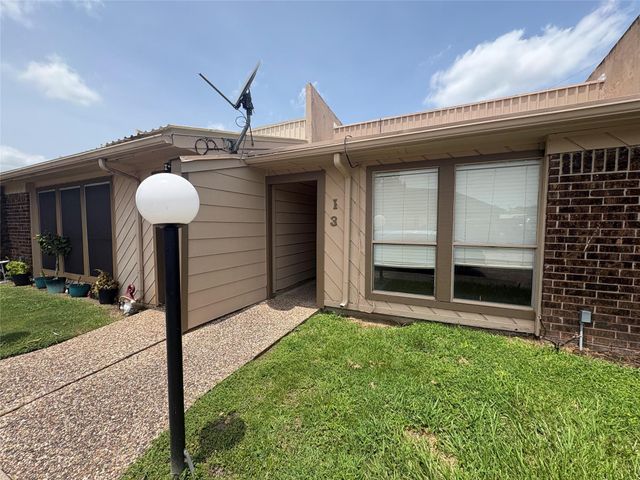 1014 Graham, Tomball, TX, 77375
