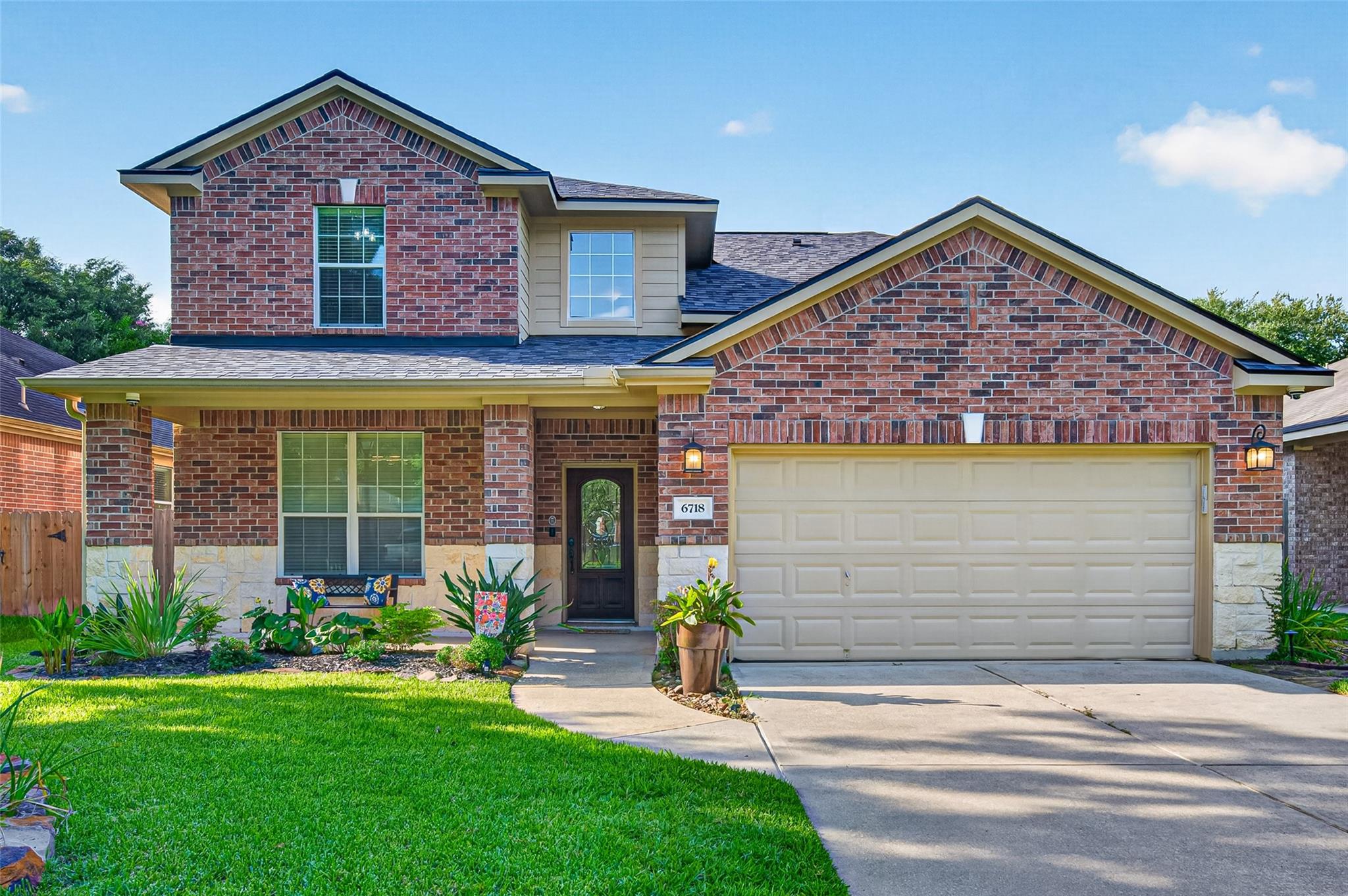 6718 Durango Creek Dr