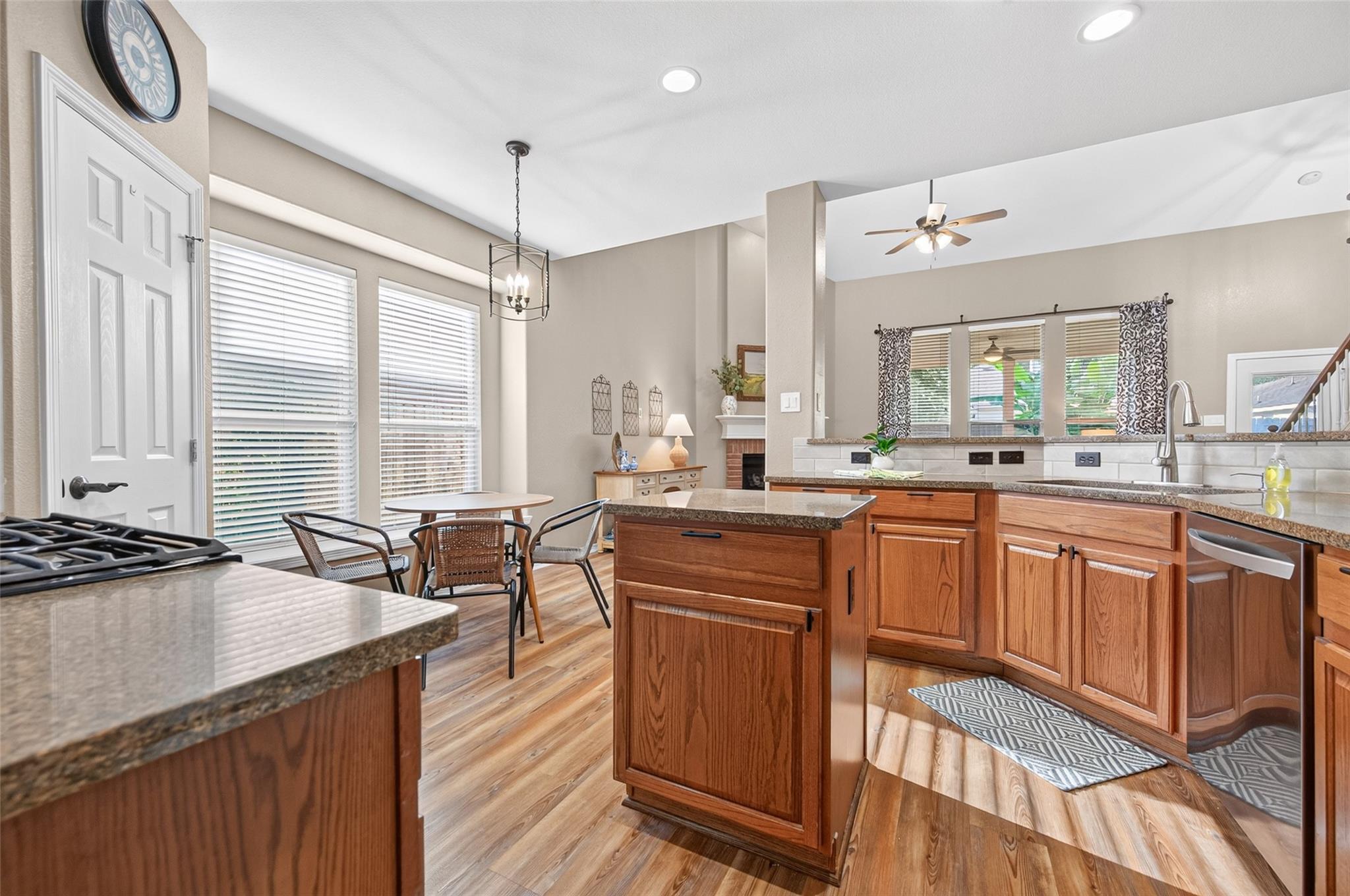 6718 Durango Creek Dr