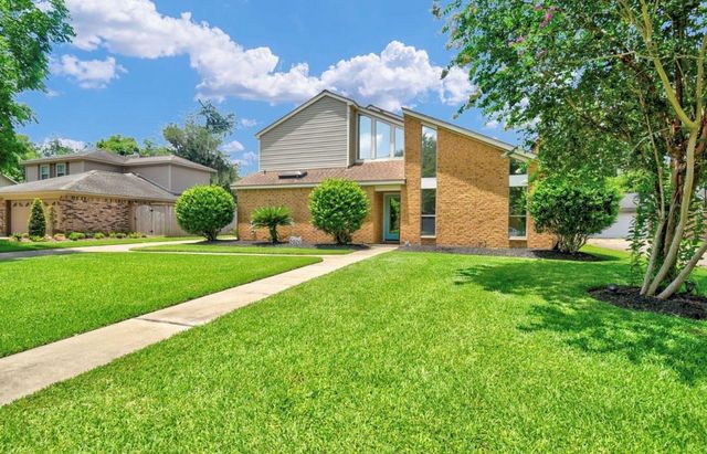 221 Wedgewood, Lake Jackson, TX, 77566