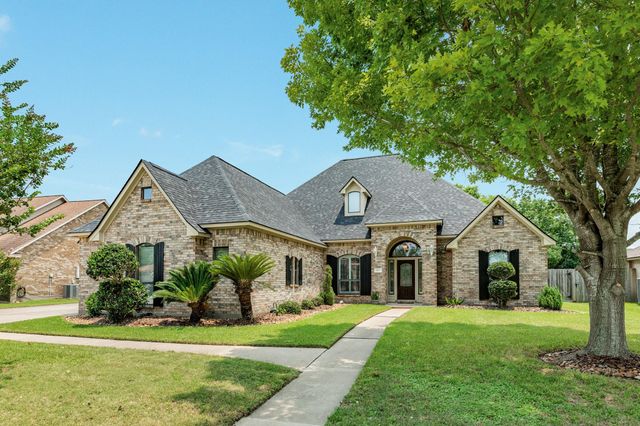607 Walnut, Lake Jackson, TX, 77566