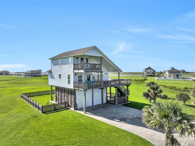  3902 Warrior Ct, Galveston, TX 77554