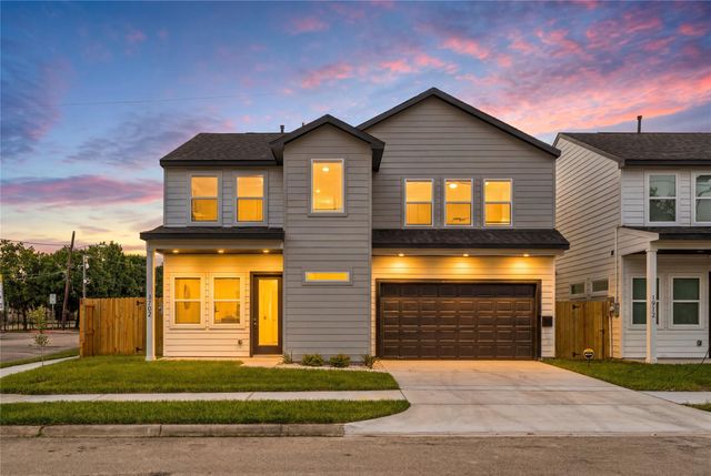  4702 Rawley St, Houston, TX 77020