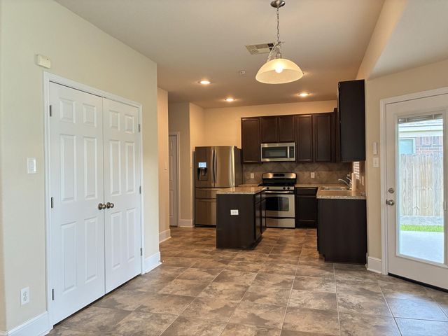 2588 Hallmark Oak, Spring, TX, 77386