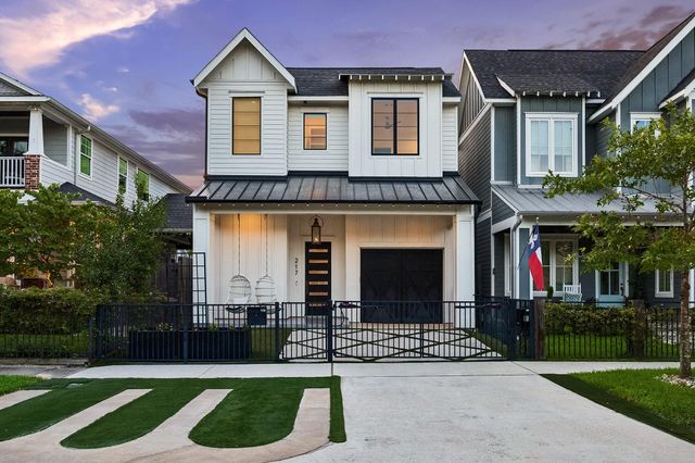 217 10th, Houston, TX, 77008
