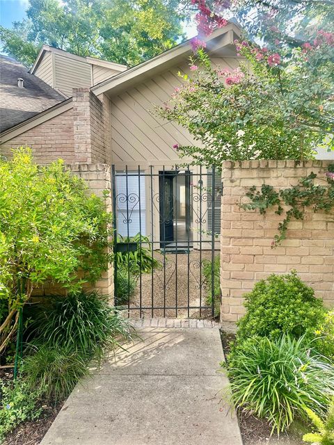 12625 Memorial, Houston, TX, 77024