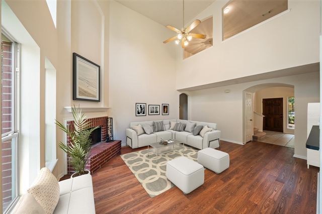 10 Orchid Grove, The Woodlands, TX, 77385