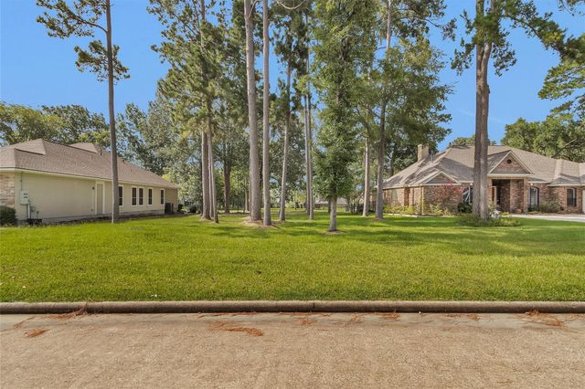19 Grey Moss Ln