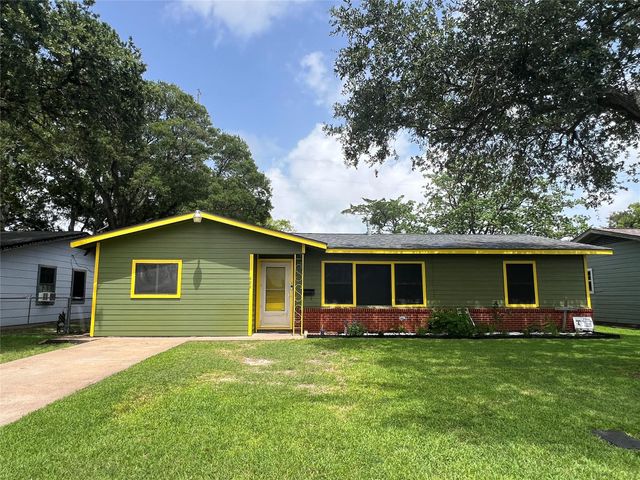 522 14th, Texas City, TX, 77590