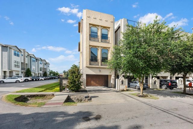 1102 15th 1/2, Houston, TX, 77008