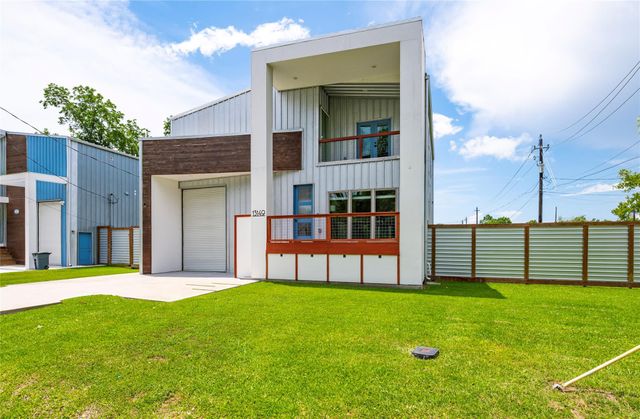  13149 W 6th St, Santa Fe, TX 77510