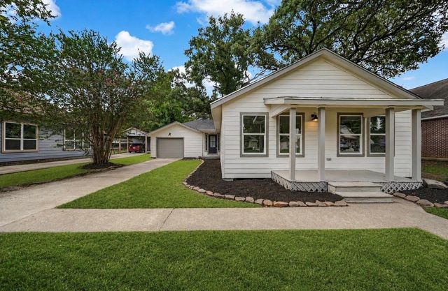 717 Clayton, Tomball, TX, 77375