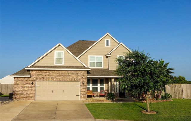  11922 Mulberry Dr, Mont Belvieu, TX 77535