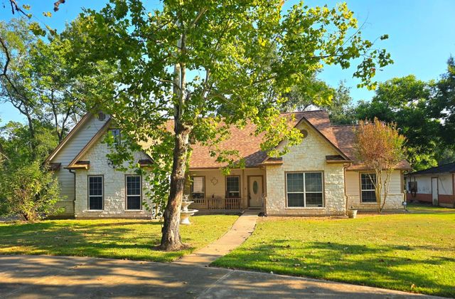  11692 Clark Ln, Conroe, TX 77385