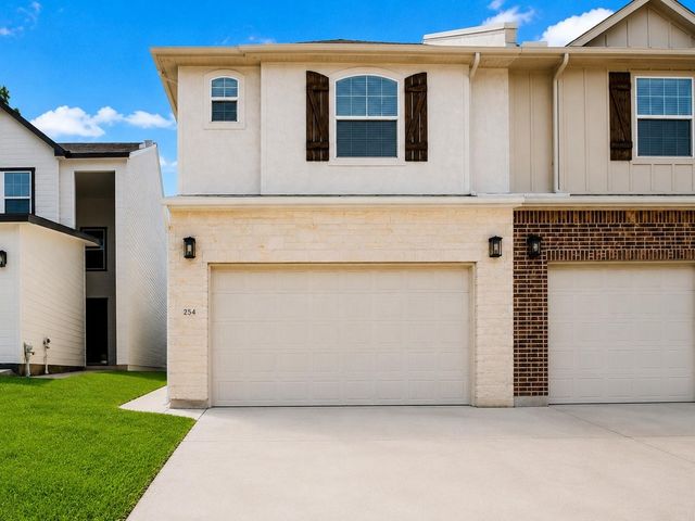 254 Capetown, Montgomery, TX, 77356