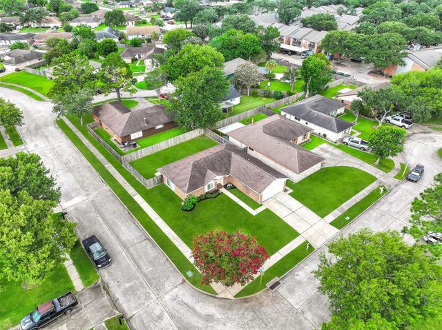 2414 Heather Ridge, Webster, TX, 77598