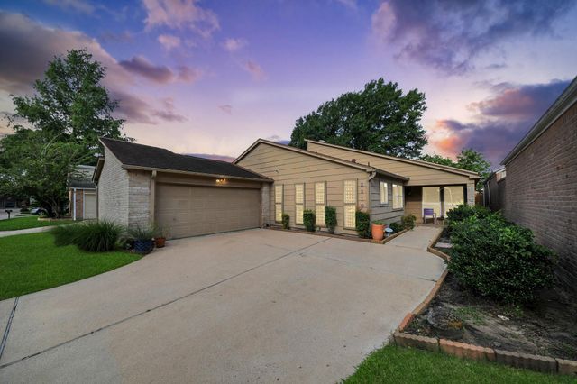 2210 Linea Del Pino, Houston, TX, 77077