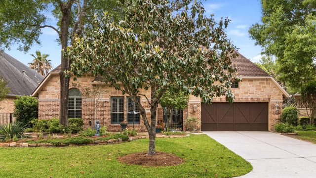  99 N Mews Wood Ct, The Woodlands, TX 77381