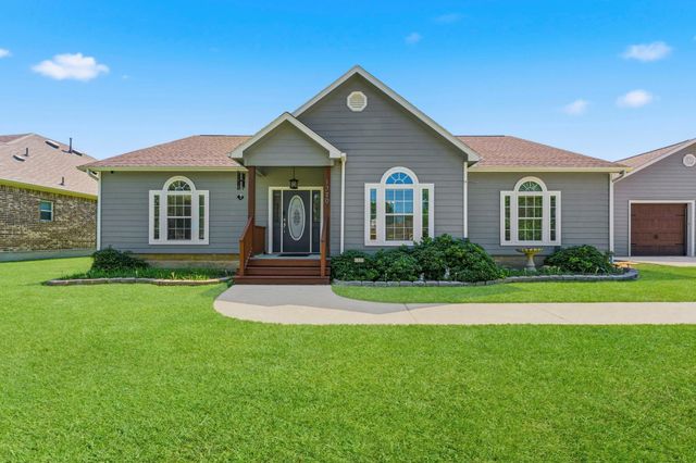  1320 Oregon St, La Porte, TX 77571