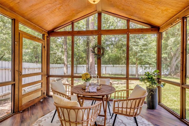  259 E Rainbow Ridge Cir, The Woodlands, TX 77381