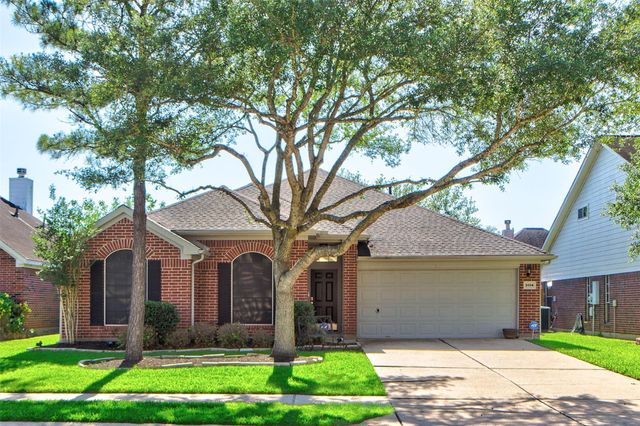  3114 Glenwood Dr, Pearland, TX 77584