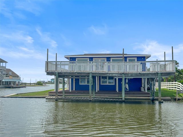  16643 Bermuda Way, Jamaica Beach, TX 77554