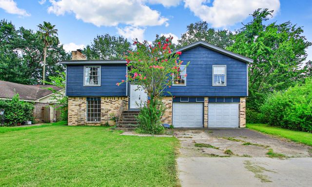  13115 Maxim Dr, Houston, TX 77065
