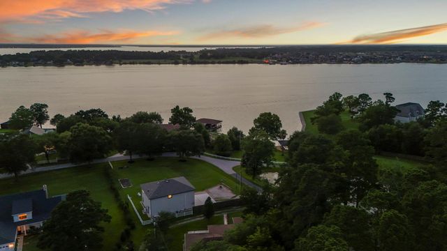 9239 Lake Conroe, Conroe, TX, 77304