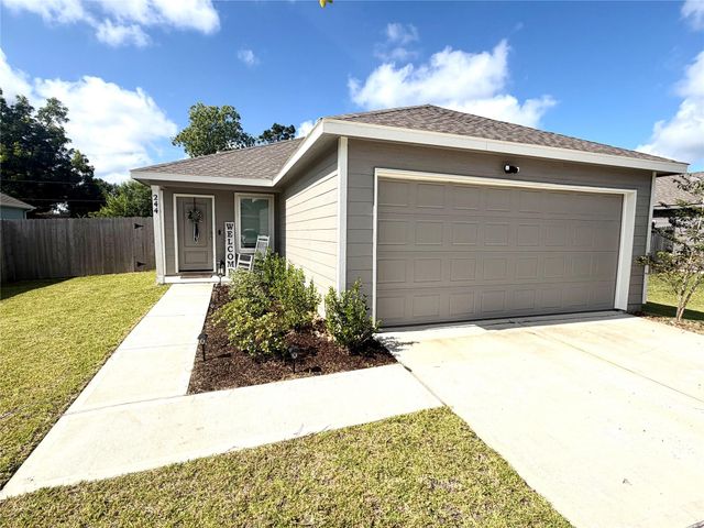244 Houston, Angleton, TX, 77515