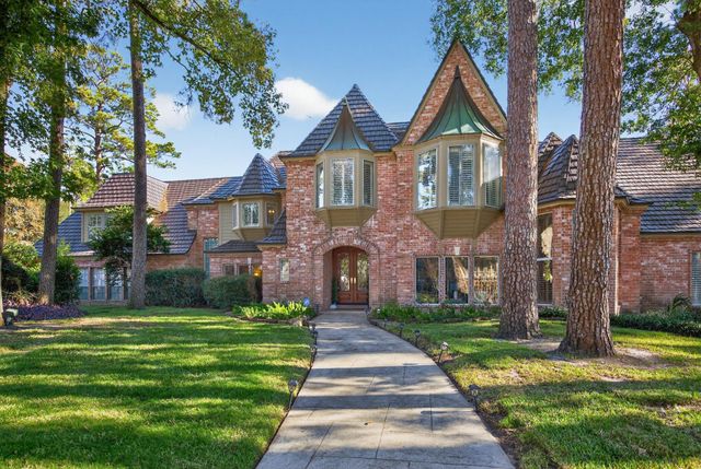  8807 Chelmsford Ln, Spring, TX 77379