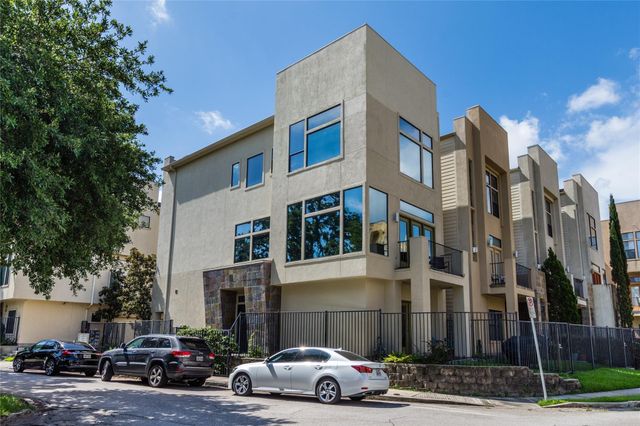  1910 Woodbury St, Houston, TX 77030