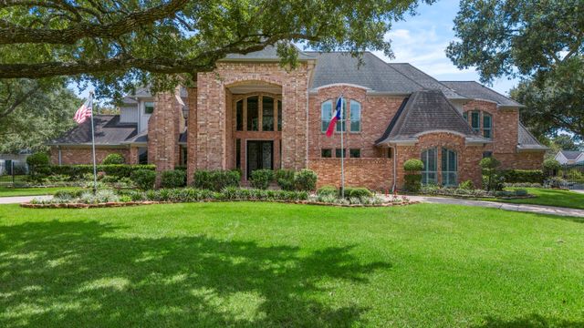 3 Regent, Sugar Land TX 77478