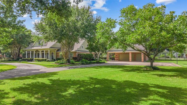  17222 Bending Oak Ct, Cypress, TX 77429